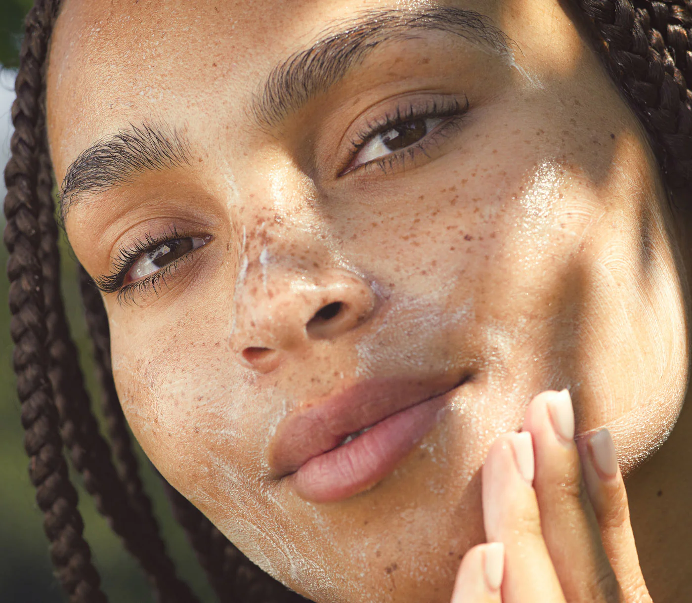 Active Renewal Cleanser - Image 4